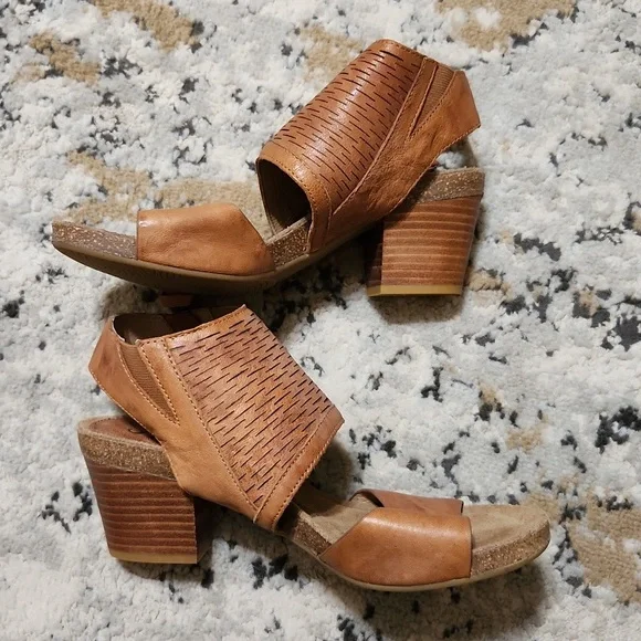 Sofft Sandals EUC - Picture 5 of 8